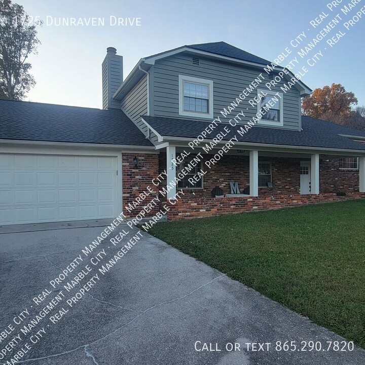 1725 Dunraven Dr in Knoxville, TN - Building Photo