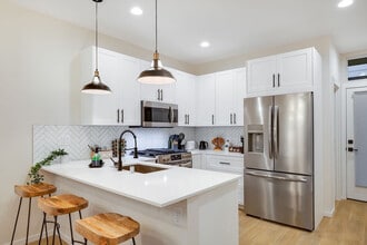 8042 14th Ave NW in Seattle, WA - Building Photo - Building Photo