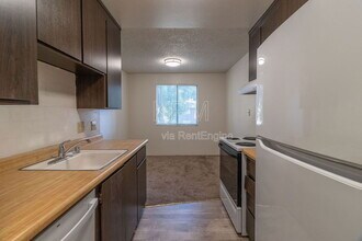 4332 Pacific Ave in Stockton, CA - Building Photo - Building Photo