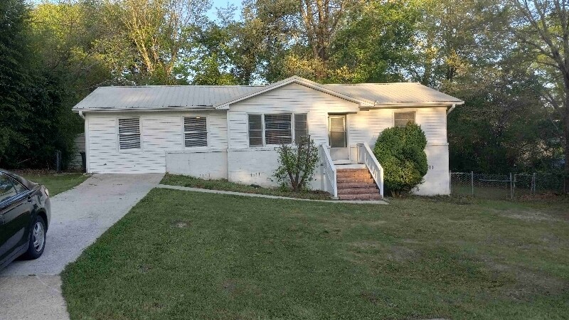 2325 3rd Pl NW in Center Point, AL - Building Photo