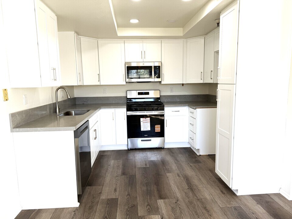 10636 Chestnut St, Unit 10636 Chestnut Street in Los Alamitos, CA - Foto de edificio