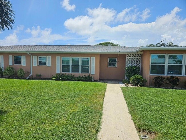 130 N High Point in Boynton Beach, FL - Building Photo - Building Photo
