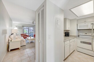 87 N Collier Blvd in Marco Island, FL - Building Photo - Building Photo