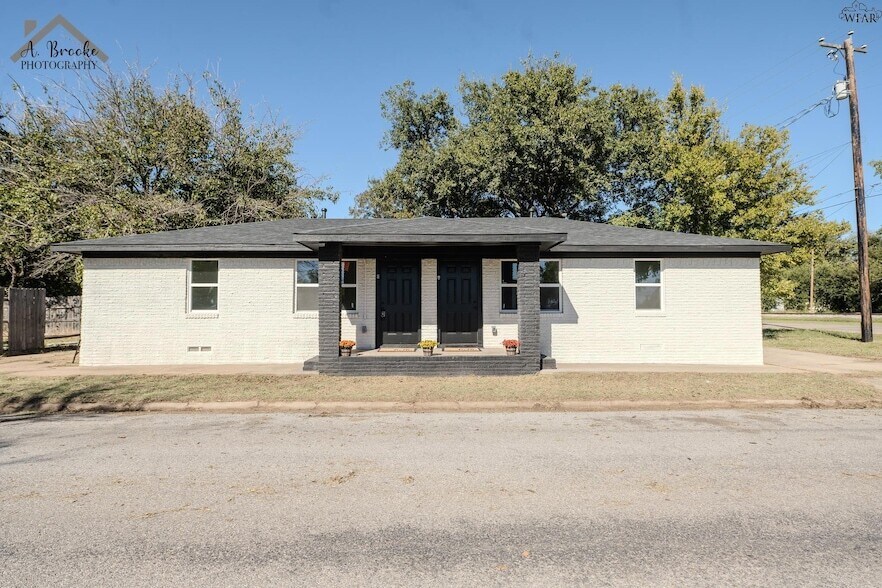 103 Margaret St in Burkburnett, TX - Building Photo