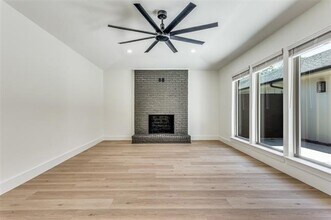 200 Trellis Pl in Richardson, TX - Building Photo - Building Photo
