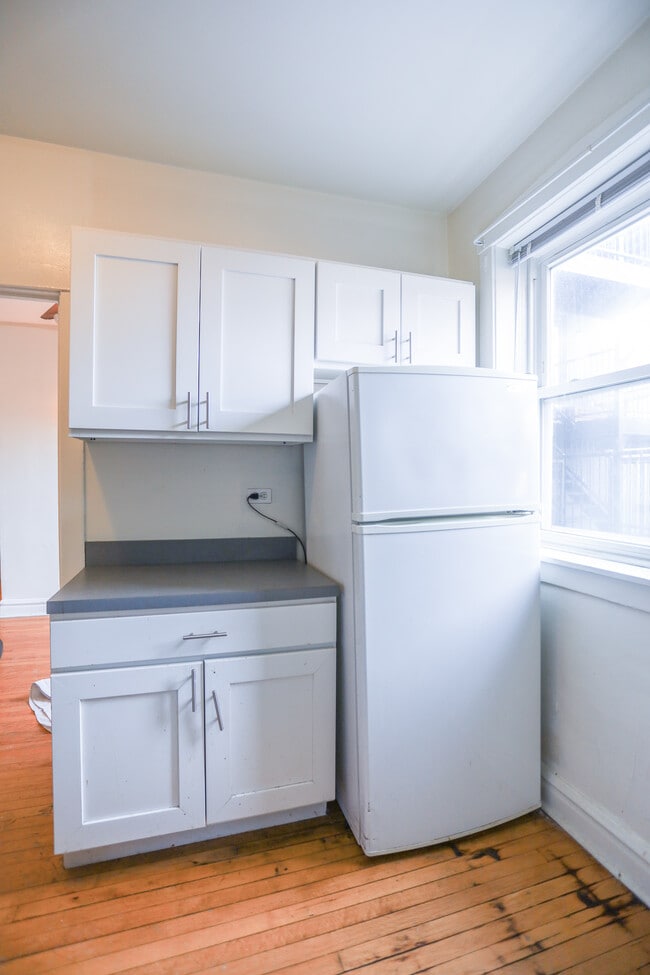 2113 N Mozart St, Unit #1N in Chicago, IL - Building Photo - Building Photo