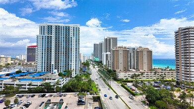 1985 S Ocean Dr, Unit 11P in Hallandale Beach, FL - Building Photo - Building Photo