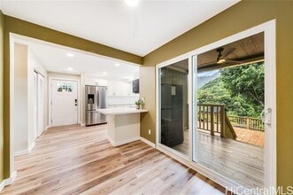 2465 Lamaku Pl in Honolulu, HI - Building Photo - Building Photo