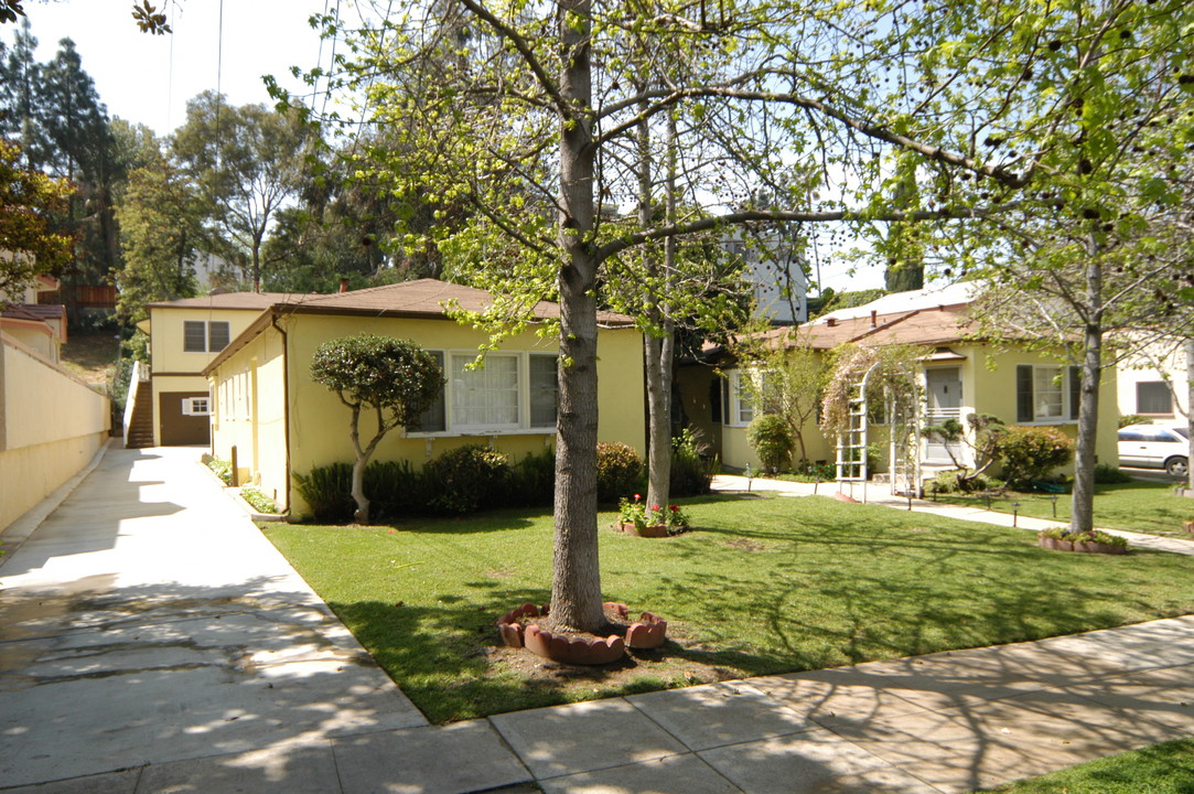 1810-1814 Orchard Ave in Glendale, CA - Building Photo