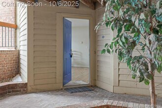 2620 Greenstone Blvd in Auburn Hills, MI - Building Photo - Building Photo