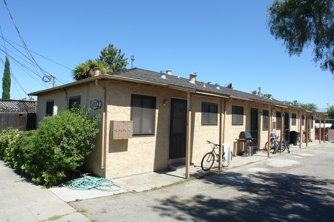 1012 Chestnut St in San Jose, CA - Building Photo