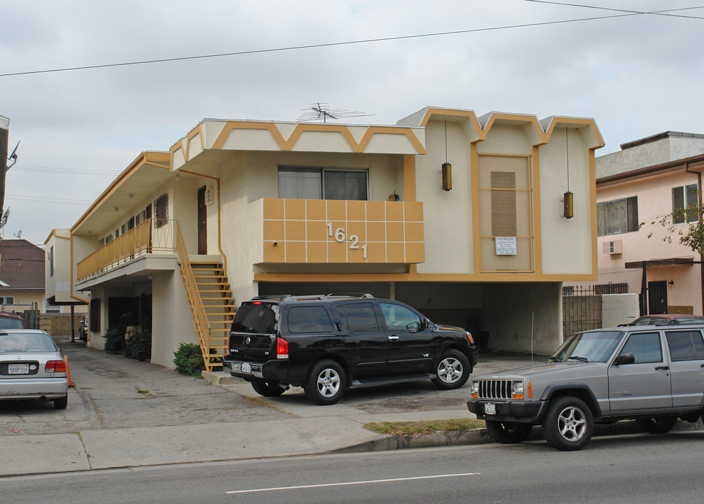 Quadplex in Los Angeles, CA - Building Photo