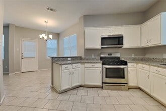 18446 Maple Mill Dr in Cypress, TX - Building Photo - Building Photo