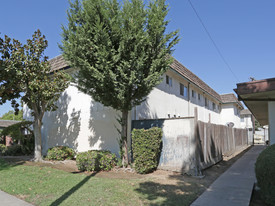 3313 E Fairmont Ave Apartments