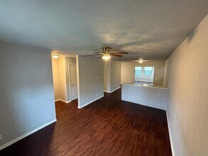 312 E Fuller Dr in Euless, TX - Building Photo - Building Photo