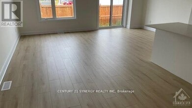 110 Succession Court in Ottawa, ON - Building Photo - Building Photo