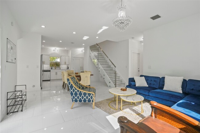 property at 833 SW 17th St