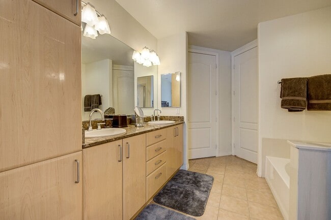26 E Serene Ave in Las Vegas, NV - Building Photo - Building Photo