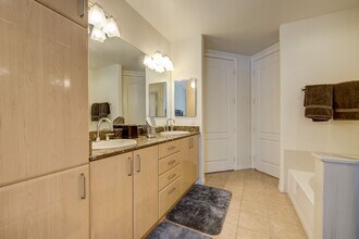 26 E Serene Ave in Las Vegas, NV - Building Photo - Building Photo