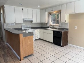2930 Weswin Ct in Placerville, CA - Foto de edificio - Building Photo