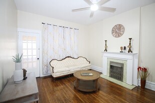 1372 Neil Ave, Unit 1 in Columbus, OH - Building Photo