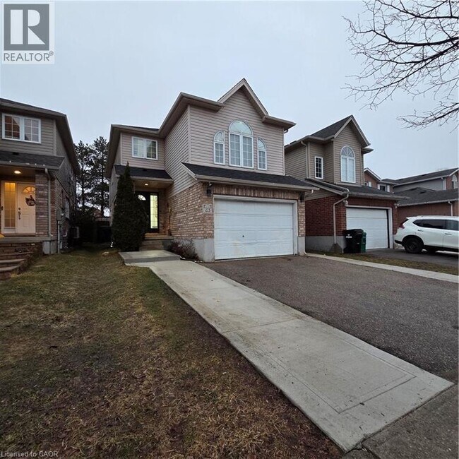 23 Schueller St in Kitchener, ON - Building Photo - Building Photo