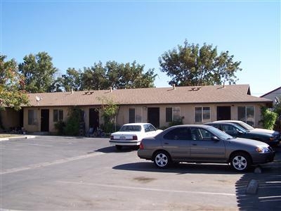 813 8th St in Livingston, CA - Foto de edificio - Building Photo