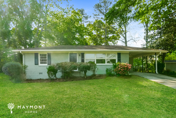 933 Clay Rd SW in Mableton, GA - Building Photo