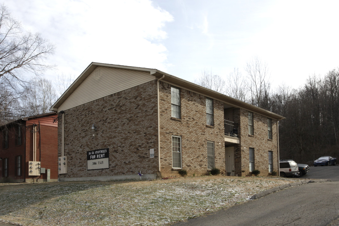 8503 Standing Oak Dr in Louisville, KY - Building Photo