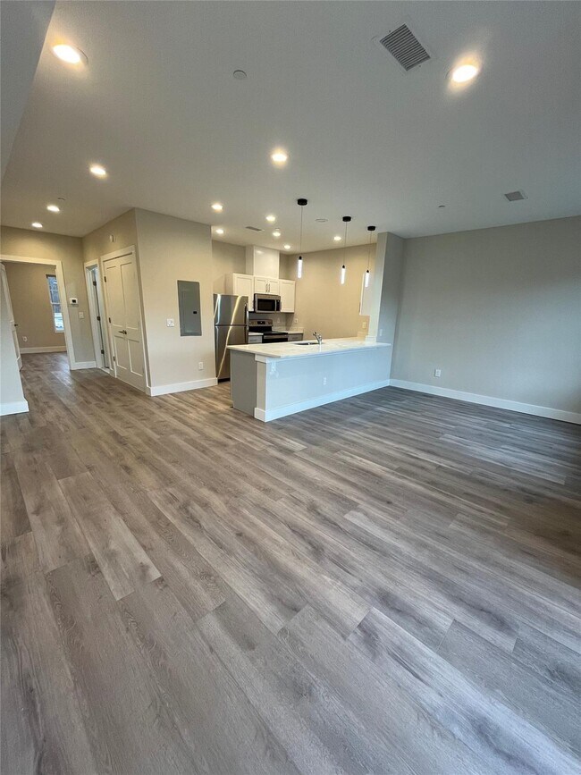 86 Creek Rd-Unit -207 in Poughkeepsie, NY - Building Photo - Building Photo