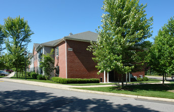 Broadway West Apartments in Brentwood, NY - Building Photo - Building Photo