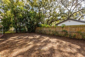 1008 W Powhatan Ave in Tampa, FL - Building Photo - Building Photo