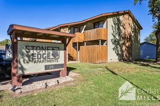 Stone Edge Apartments in Wichita, KS - Building Photo - Building Photo