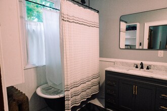 283 Union St in Bangor, ME - Foto de edificio - Building Photo