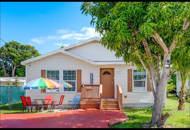 property at 716 21st St