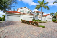 3159 Serena Ln in Naples, FL - Foto de edificio - Building Photo