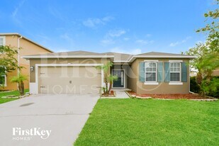 1995 Banner Ln, Unit 517 in St. Cloud, FL - Building Photo