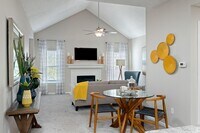 Bradford Pointe photo'