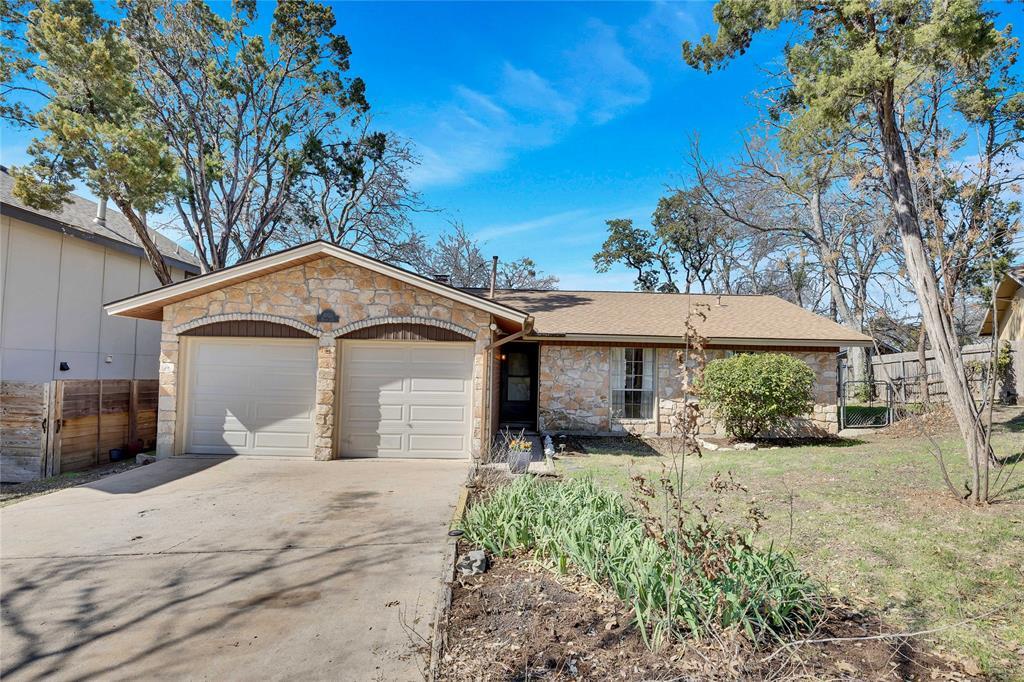 1002 Bodark Ln in Austin, TX - Building Photo