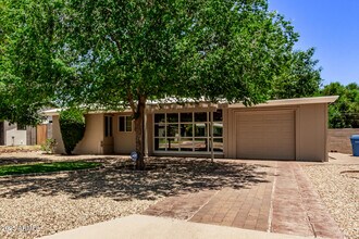 6729 N 14th St in Phoenix, AZ - Building Photo - Building Photo