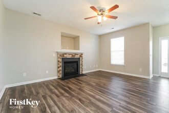 101 Ashley Ridge Dr in Burlington, NC - Building Photo - Building Photo