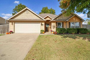 3000 SW Wentworth Ave in Bentonville, AR - Building Photo