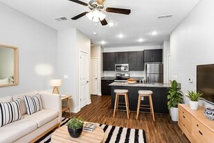 5601 NE 80th Ter in Kansas City, MO - Building Photo