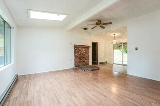 6825 180th St SE in Snohomish, WA - Building Photo - Building Photo