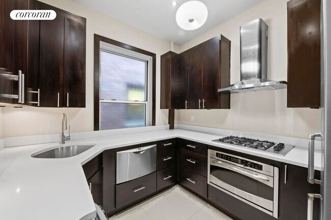 property at 324 E 50th St