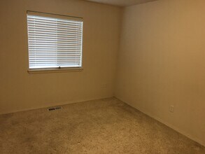 1430 Hammock St in Eugene, OR - Building Photo - Building Photo