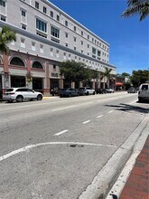 1475 SW 8th St in Miami, FL - Building Photo - Building Photo