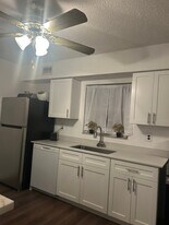 4940 87th Ave, Unit C in Pinellas Park, FL - Building Photo