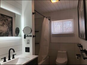 937 Avenue B in Traverse City, MI - Building Photo - Building Photo