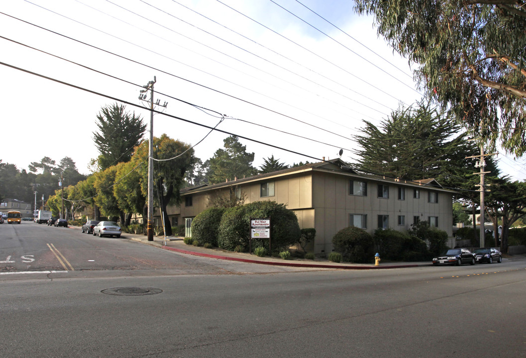 Del Mar in Pacific Grove, CA - Building Photo